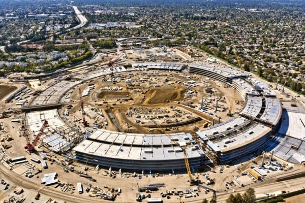 11 Sep 2015, California, USA --- Apple Computers new headquarters new 300K foot office campus is under construction and due for completion in 2017. The design is by UK architect Foster + Partners. --- Image by © Steve Proehl/Proehl Studios/Corbis
