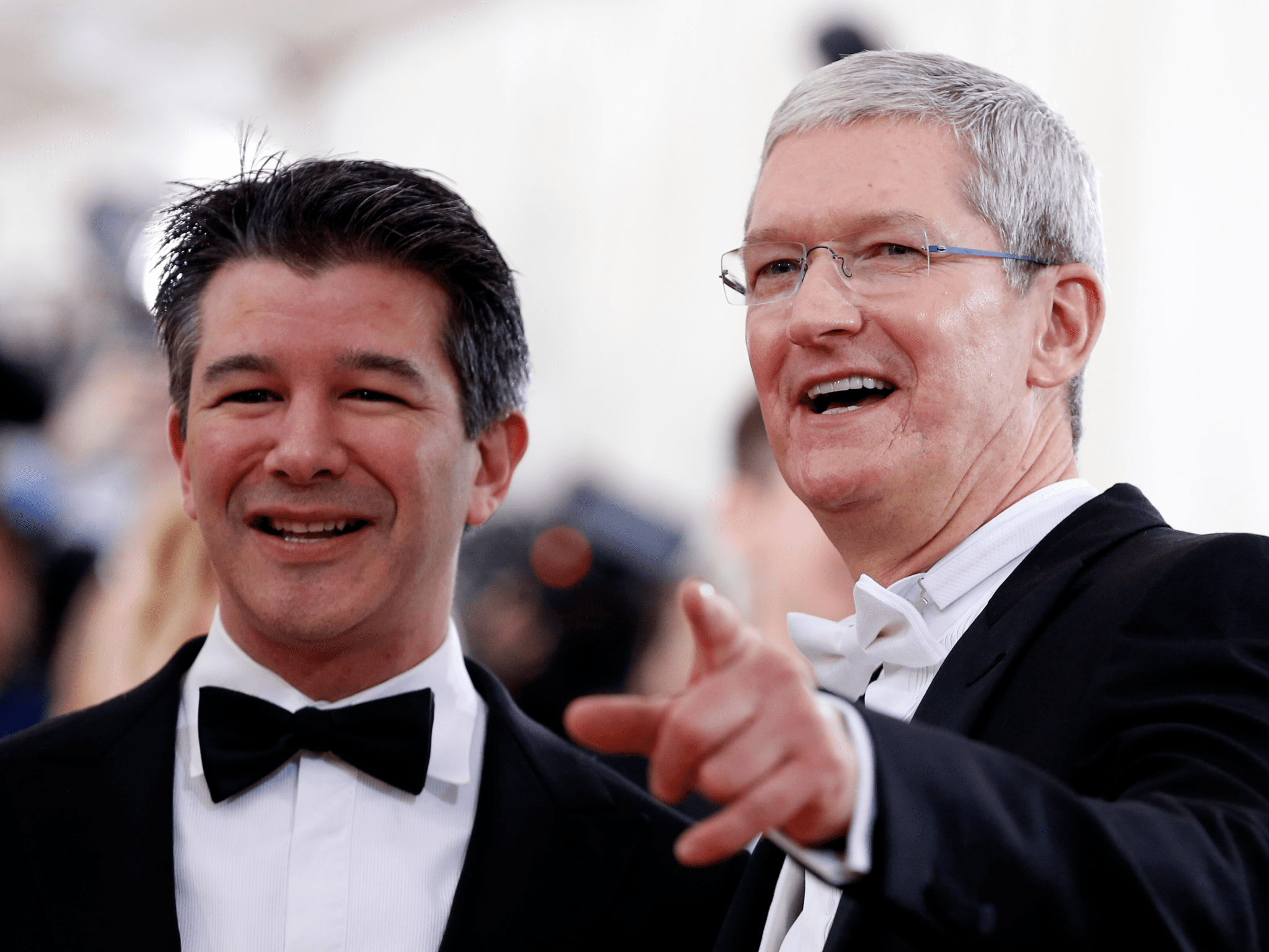 tim-cook-travis-kalanick-uber tim-cook-travis-kalanick-uber